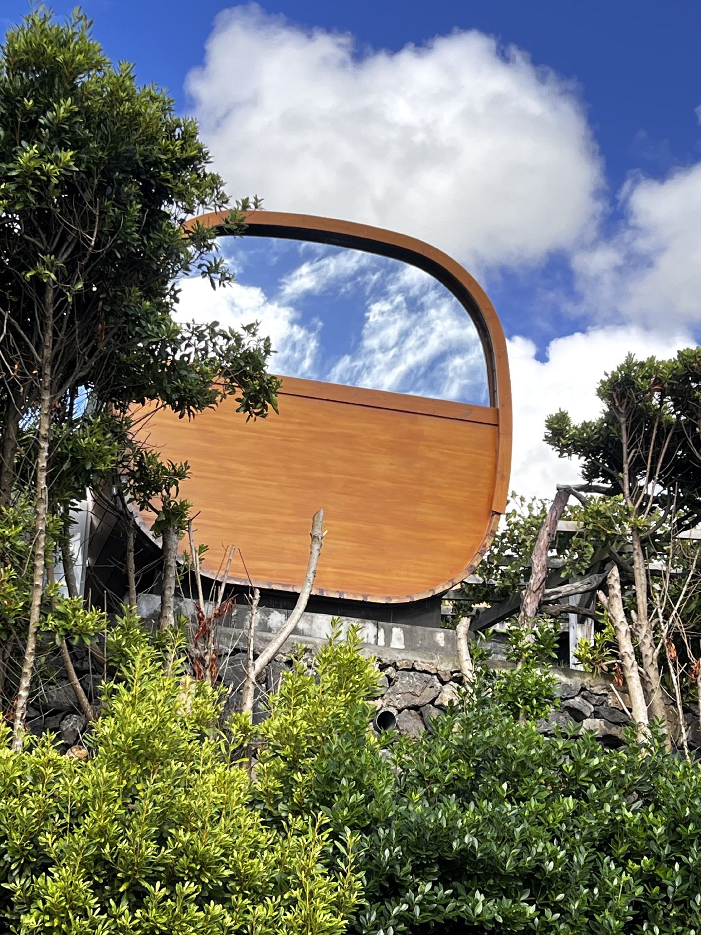 Der Blick von unten auf die Sauna